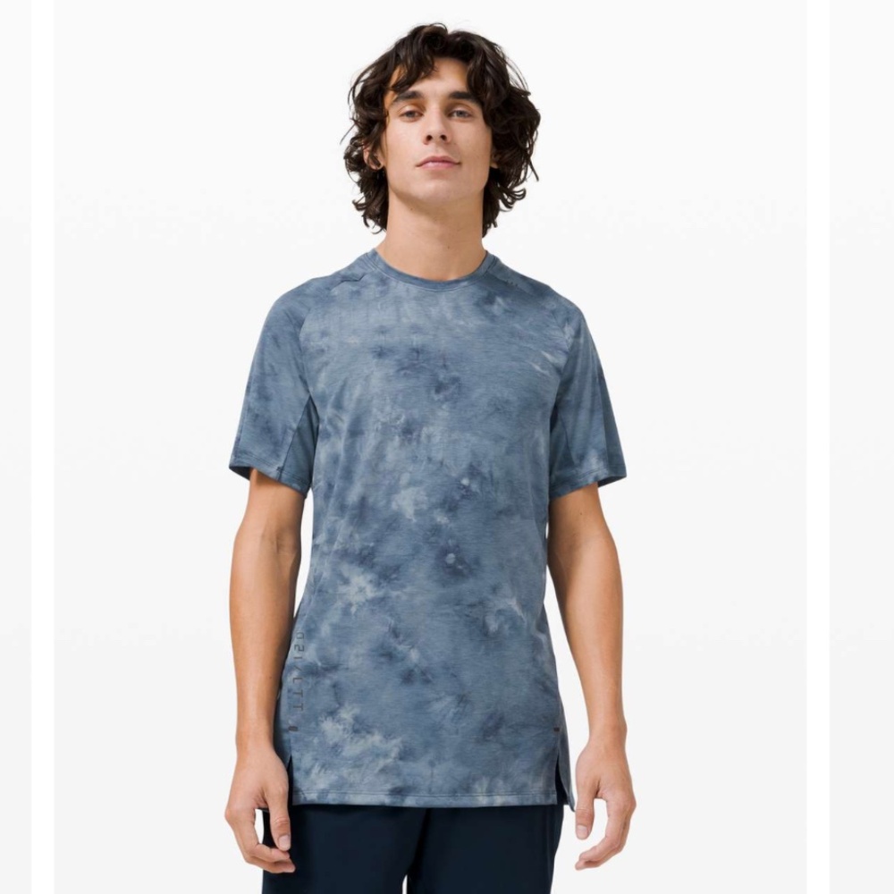 Lululemon Mens Always Agile Short Sleeve Shirt Chambray, Large